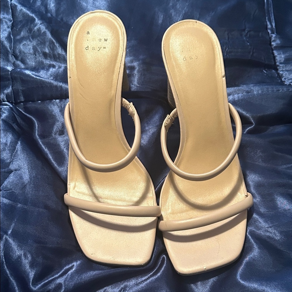 A New Day Women's Cream Heeled Sandals